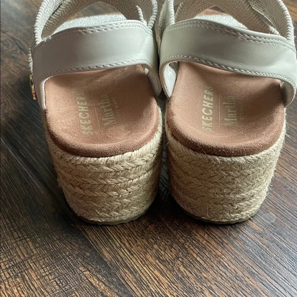 Skechers Women's Cream Sandals - Picture 2 of 5